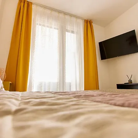 Starlight Bronze Szeged- Exclusive شقة سيغيد