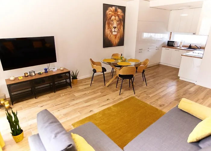 Starlight Bronze Szeged- Exclusive Апартаменты *